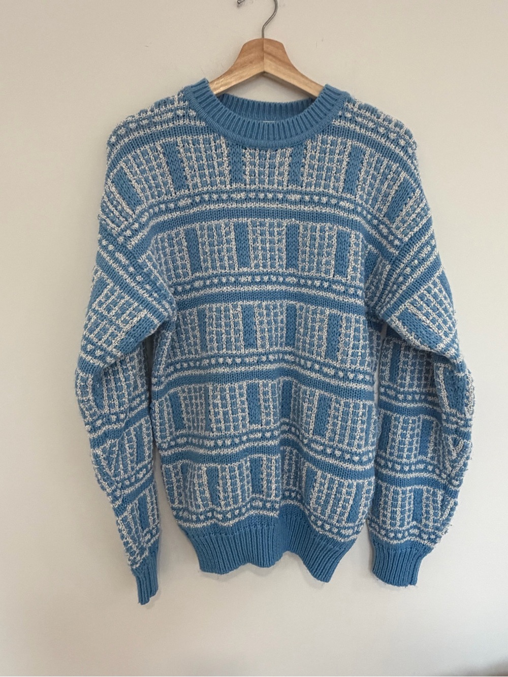 Vintage crew neck patterned sweater